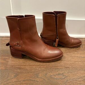 Franco Sarto Colt ankle boot size 6